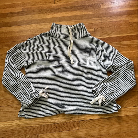 Mile(s) by Madewell Funnel Neck Tie Sleeve Sweatshirt in Stripe - Picture 3 of 7